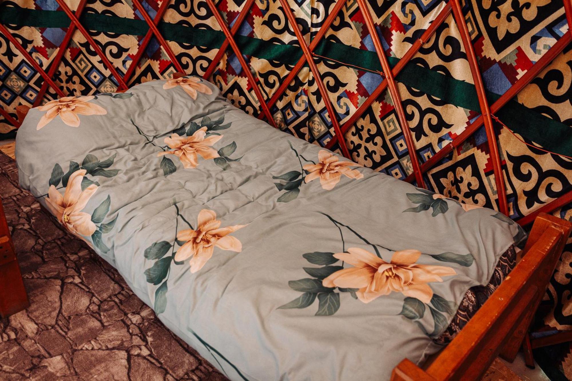 Eco Yurt Camp Arashan Hotel Teploklyuchenka Exterior photo