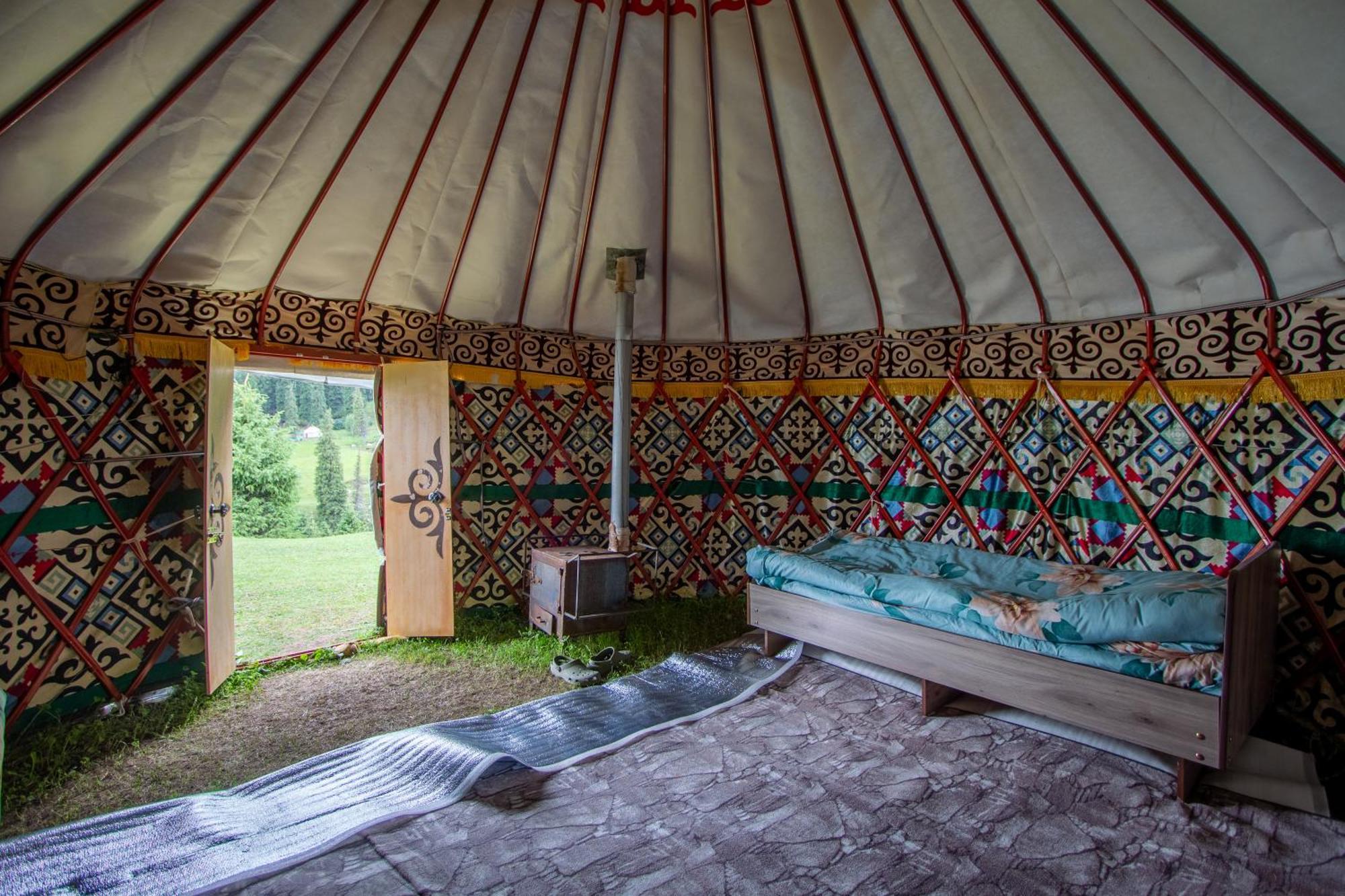 Eco Yurt Camp Arashan Hotel Teploklyuchenka Exterior photo