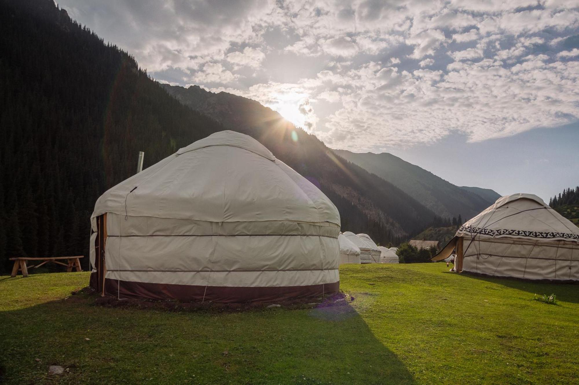 Eco Yurt Camp Arashan Hotel Teploklyuchenka Exterior photo